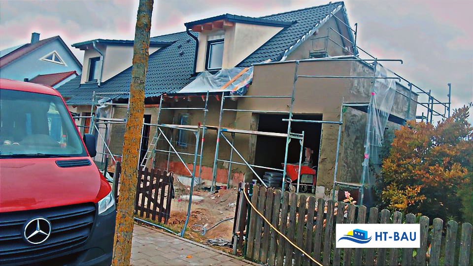 Glatte Außenputzfläche – Innen & Außenputz